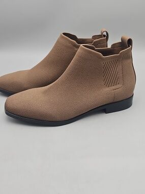 Vivaia Square-Toe Water-Repellent Ankle Boots Ryan 9.5 / 40.5